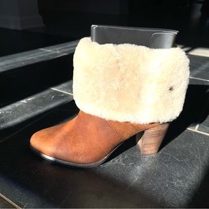 Ugg Layna Sherling Ankle Boots - Tan, Suede